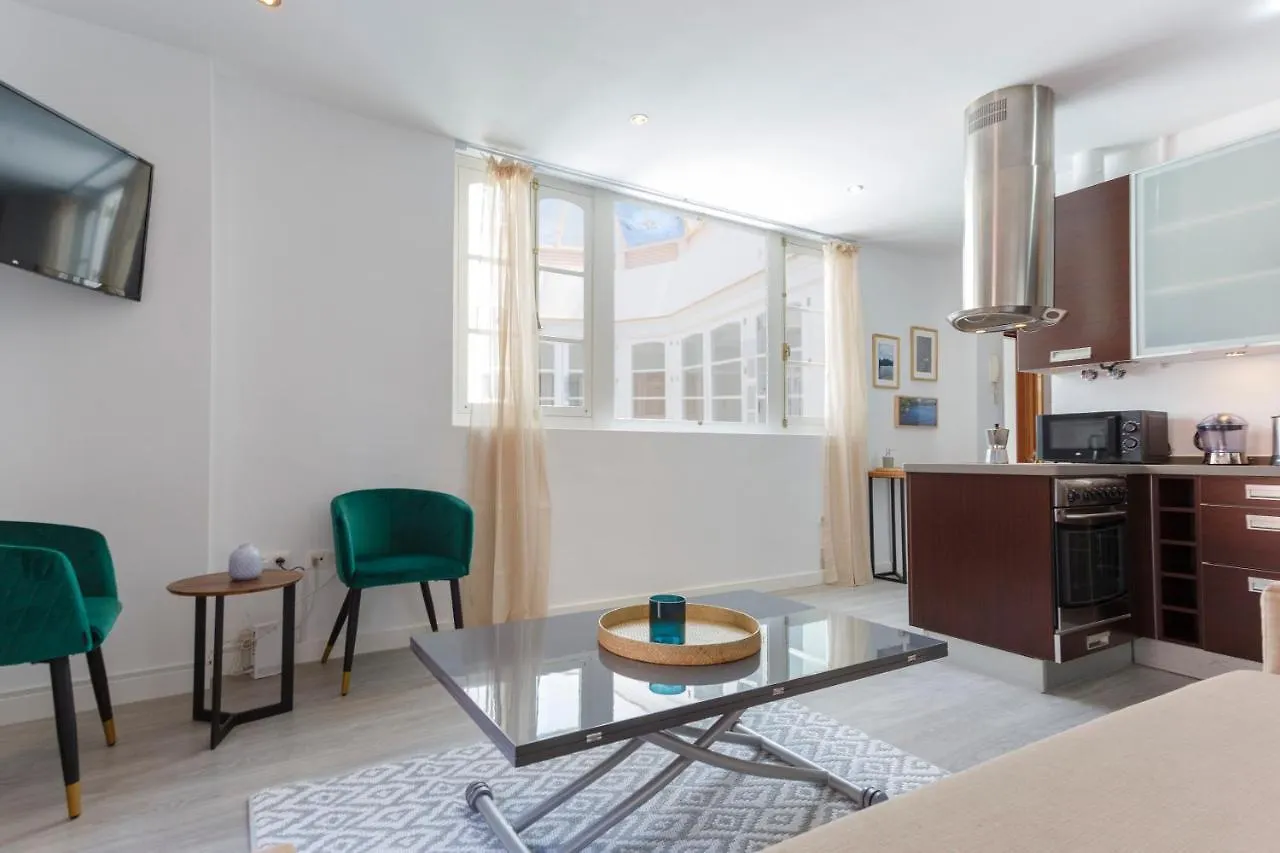 Apartment Atico De Los Franceses By Cadiz4Rentals